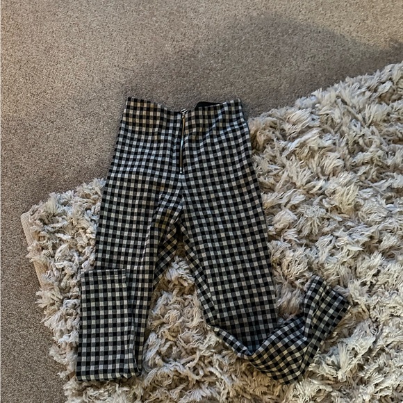 Zara checkered pants zipper in front of - Picture 2 of 4